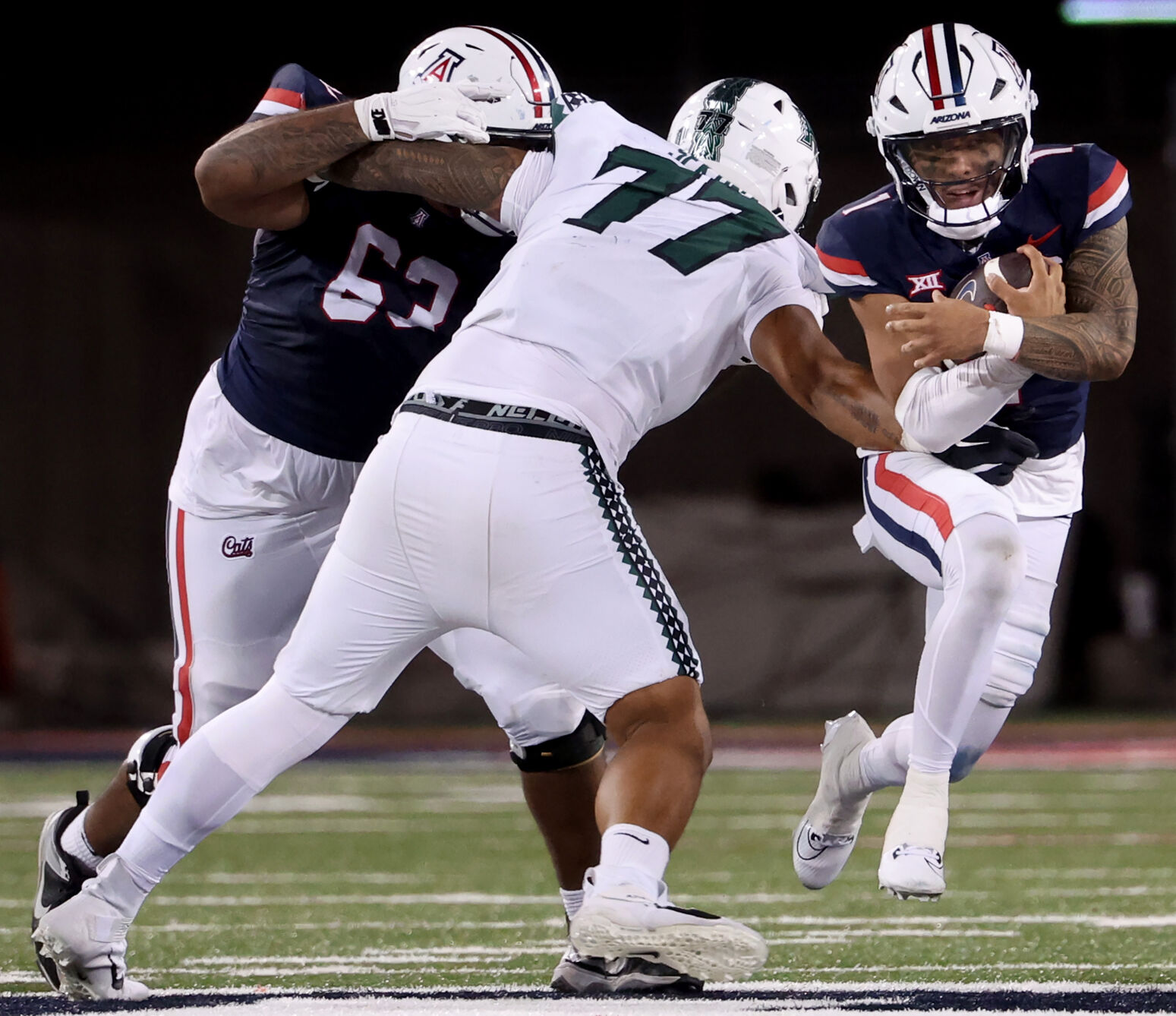 ÃÛÁÄÖ±²¥ vs Hawaii, NCAA football